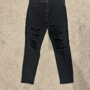 American Eagle Outfitters Black curvy High Rise Distressed Jegging